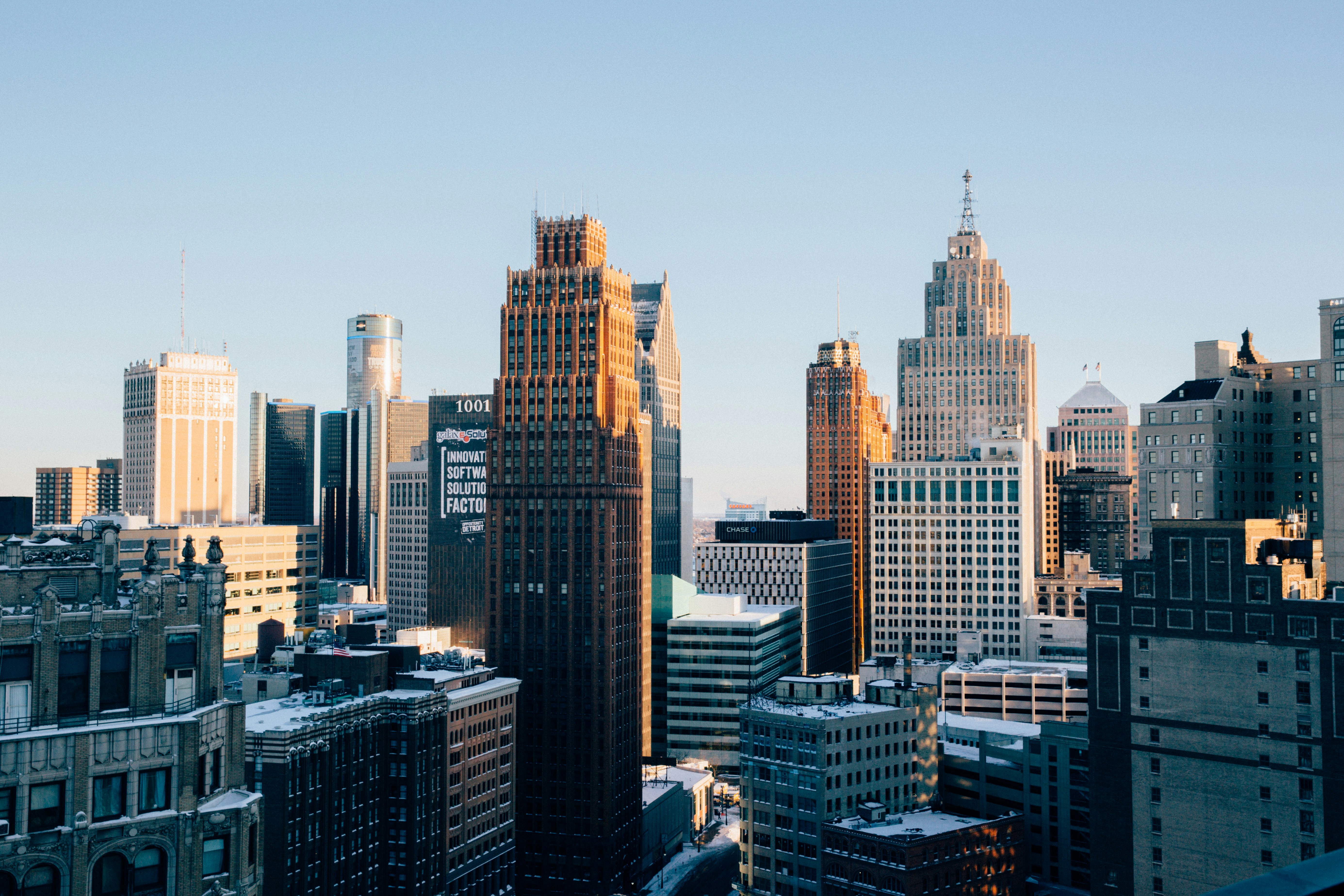 Detroit, MI skyline — local weather forecast and conditions